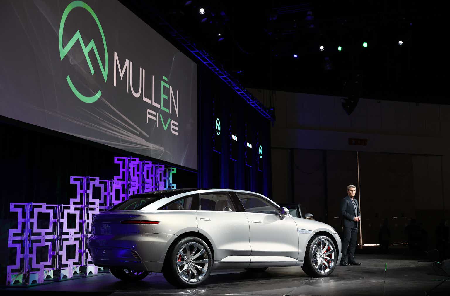 Mullen Automotive sells $5.5M commercial EVs, cuts burn rate by more ...