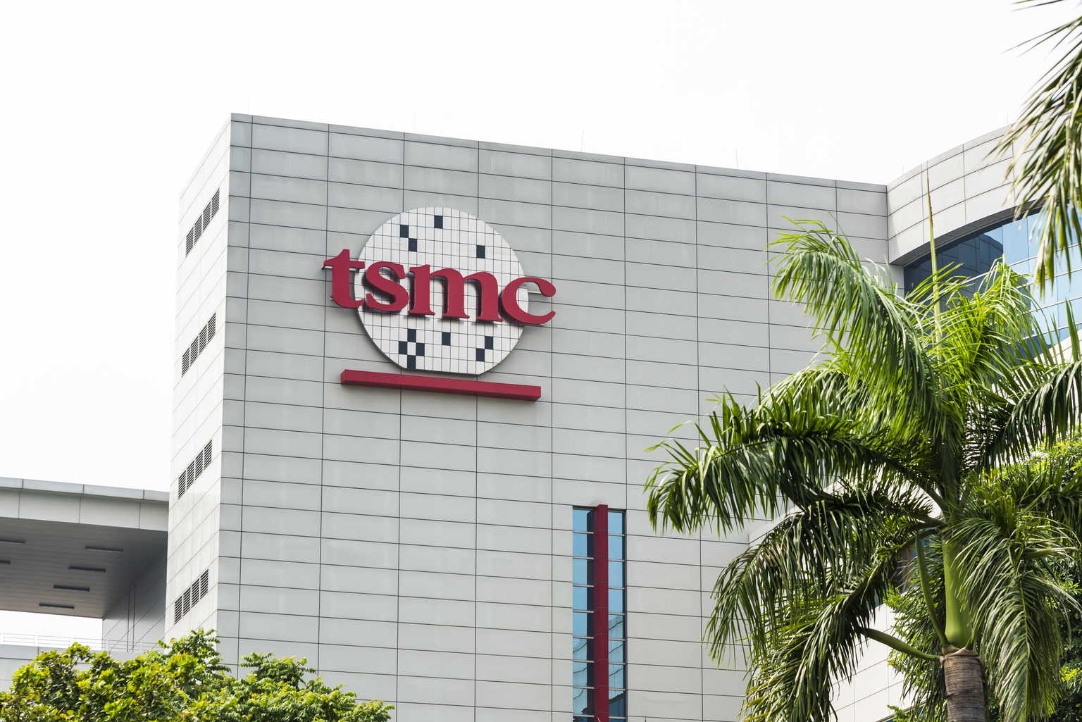 TSMC Vs. SMIC: Which Semiconductor Stock Is The Better Buy