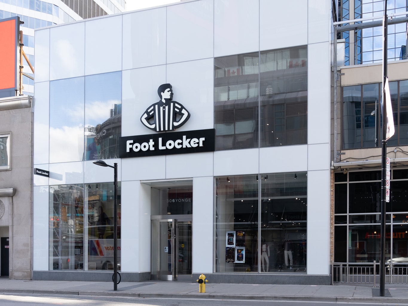 Foot Locker can beat back , Morgan Stanley says; upgrades stock