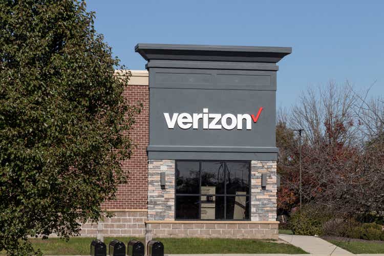 Verizon Wireless Retail Location. Verizon delivers wireless, high-capacity fiber optics and 5G communications.