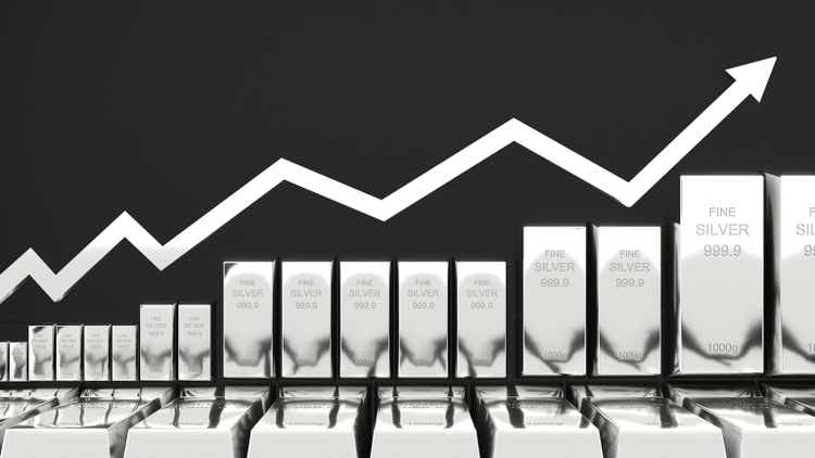 Silver bars 1000 grams pure Silver,business investment and wealth concept.wealth of Silver