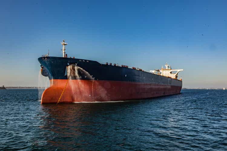 Oil tanker