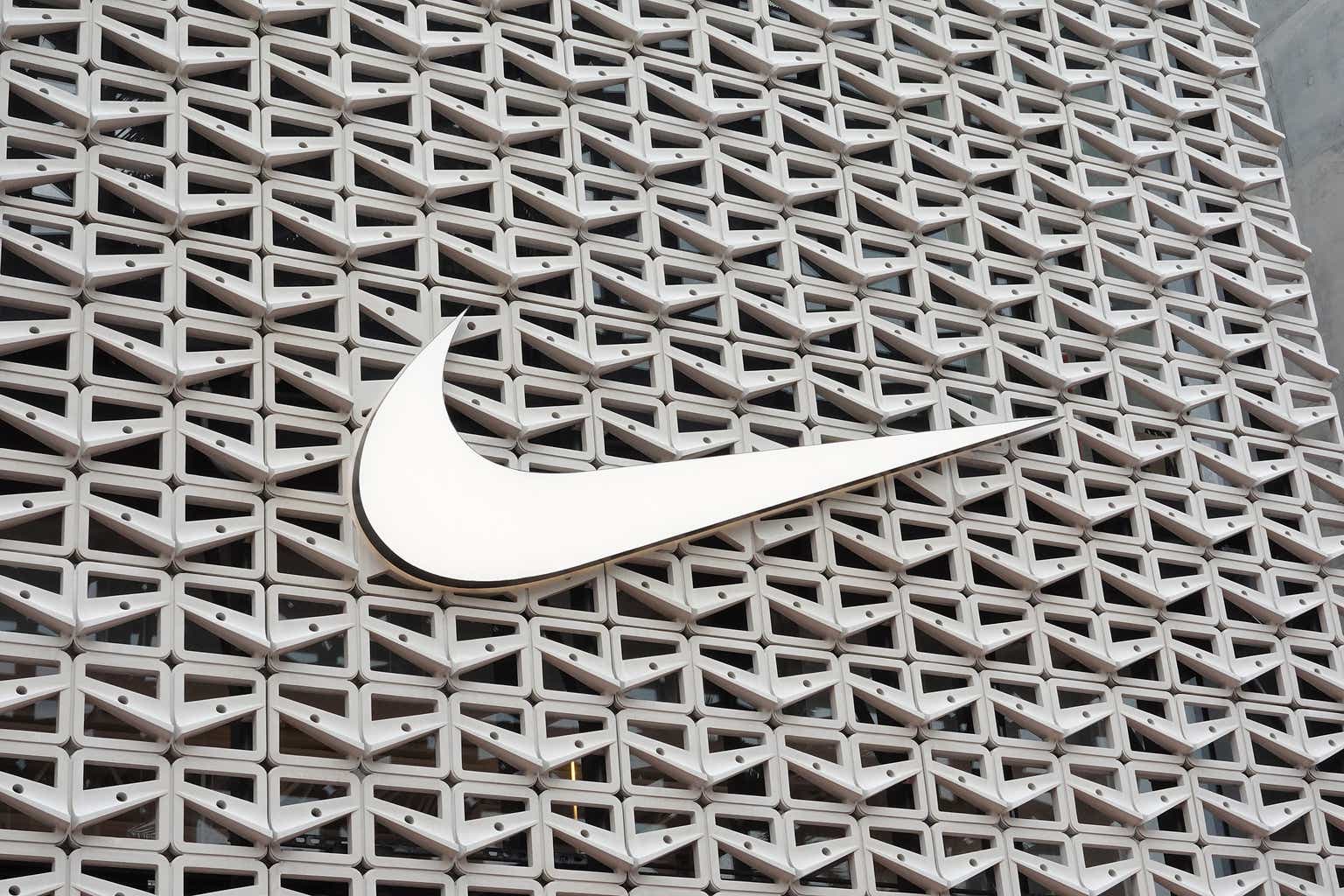 Nike stock. Nike eps. Закрытый магазин Nike. NKEII. 7 hours ago