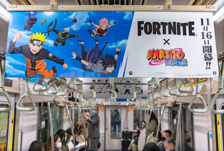 Japanese banner depicting the heroes of the manga and anime Naruto and the Fortnite online video game.