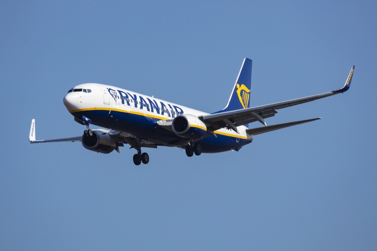 Ryanair Boeing 737-800 SP-RKG passenger plane arrival and landing at Budapest Airport