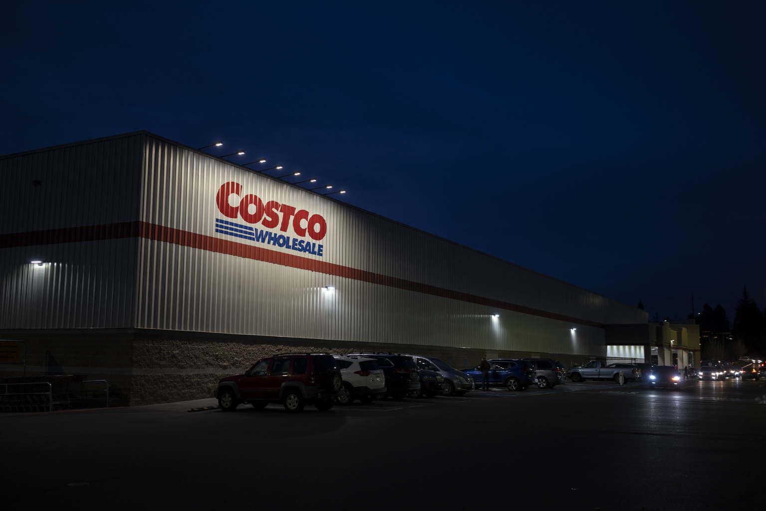 Costco: A Stock That's Too Hot To Handle (NASDAQ:COST) | Seeking Alpha