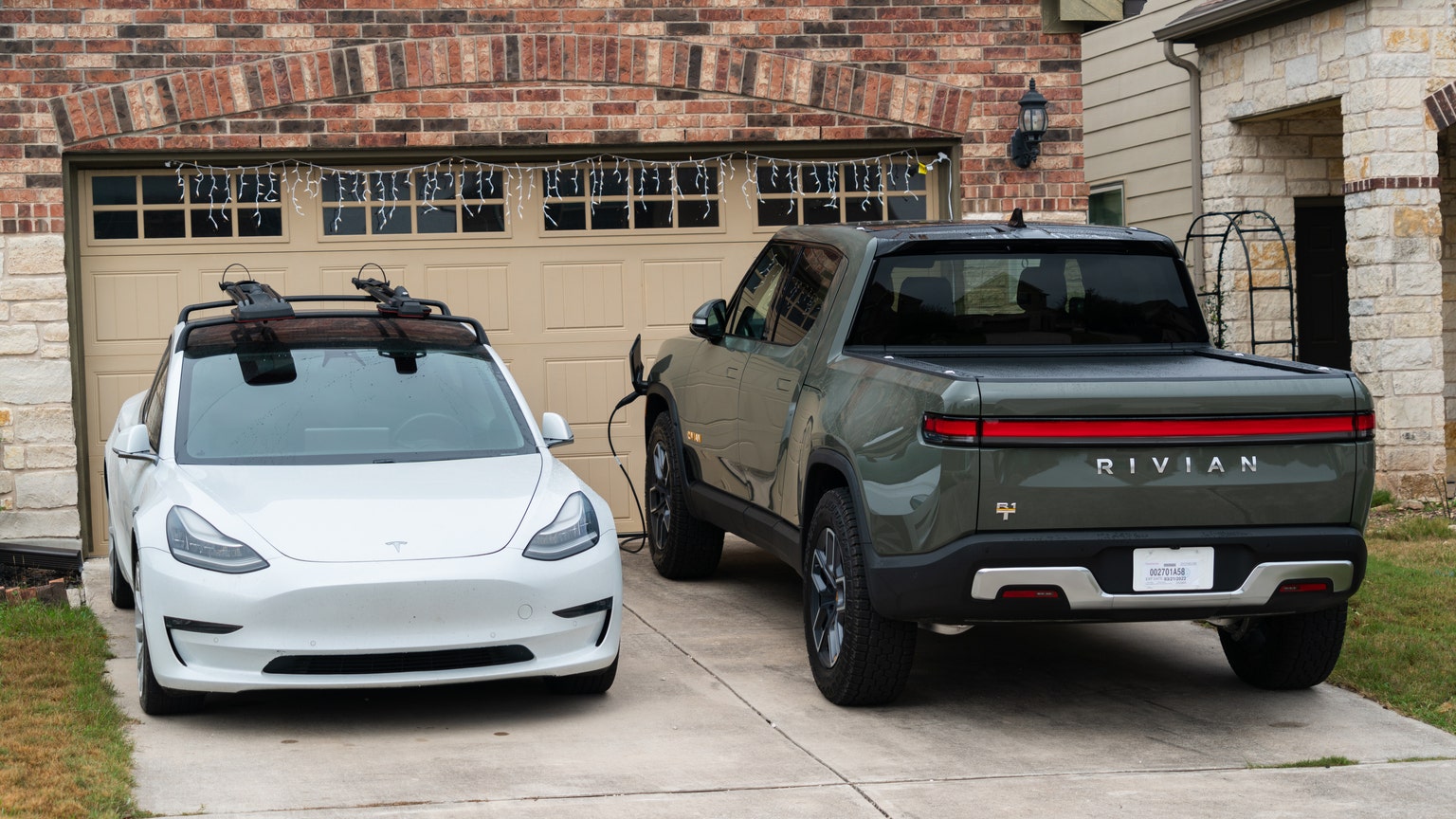 Why Long Tesla And Short Rivian Makes Sense (NASDAQ:RIVN) | Seeking Alpha