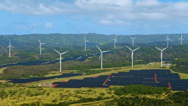 Wind and solar farms on Oahu