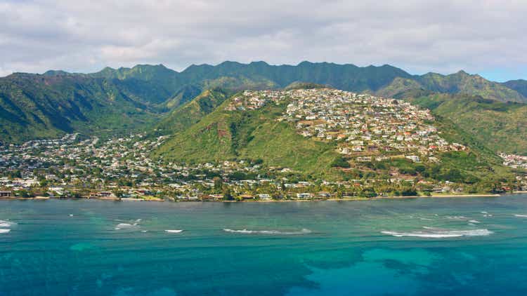 View of Kuliouou-Kalani Iki neighbourhood in Honolulu