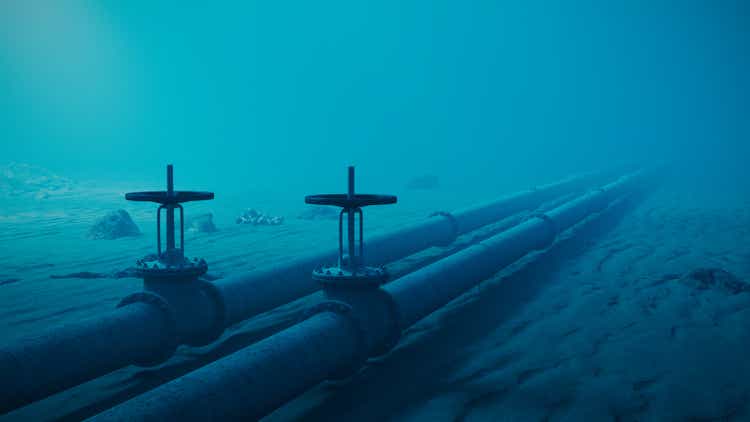 Underwater Oil Pipelines