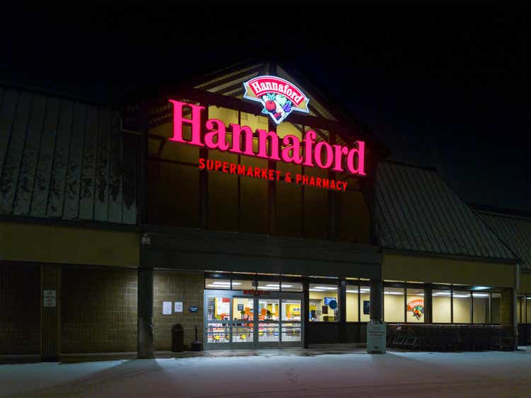 Hannaford Supermarket Storefront and Logo