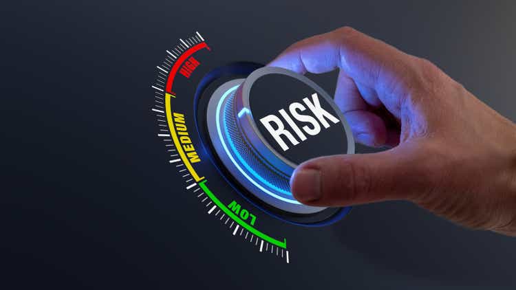 Gestió i mitigació del risc per reduir l'exposició d'inversió financera, projectes, enginyeria, empreses.  Concepte amb gestor