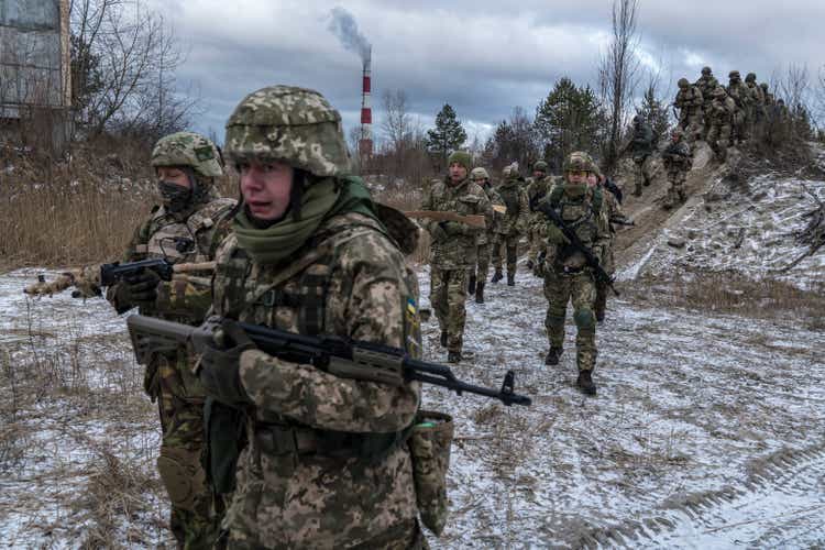 Territoriale Verteidigungsgruppen bereiten Zivilisten auf einen möglichen russischen Angriff vor