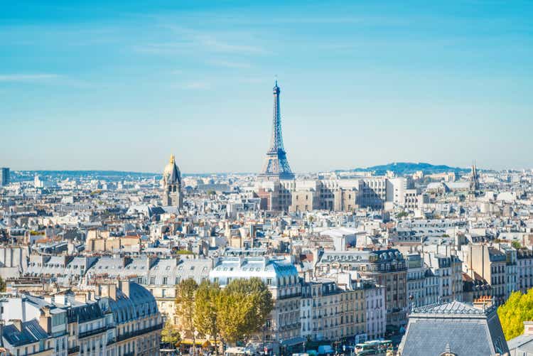 پاریس با برج ایفل