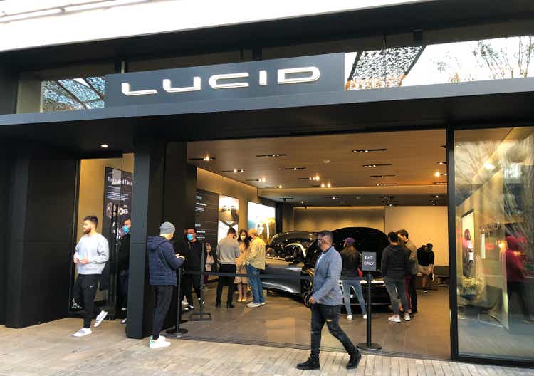 La Jolla, CA: Lucid Motors Showroom at Westfield UTC Mall