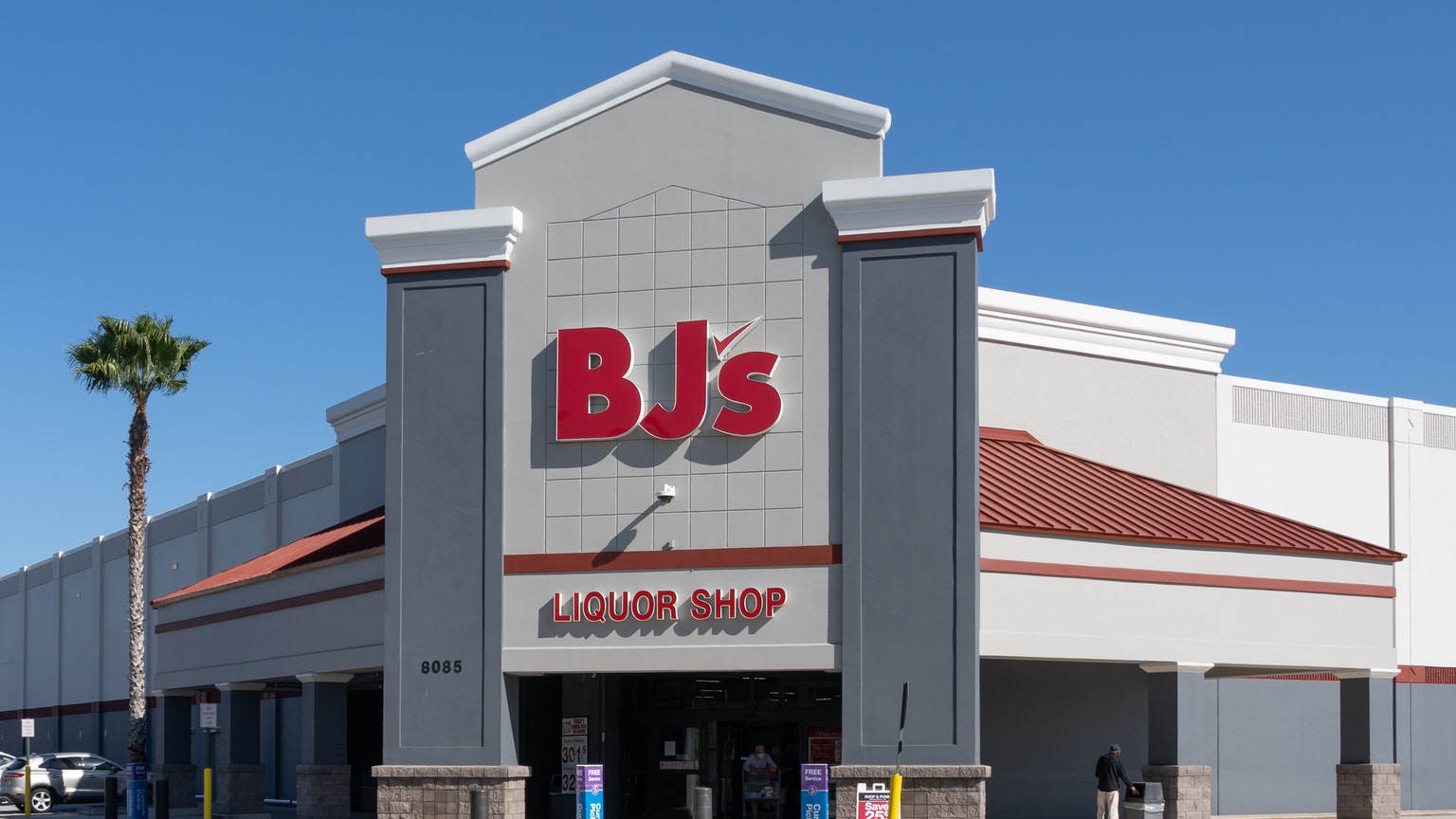BJ's Wholesale Club: Wait For Near-Term Headwinds To Be Over (NYSE:BJ) |  Seeking Alpha