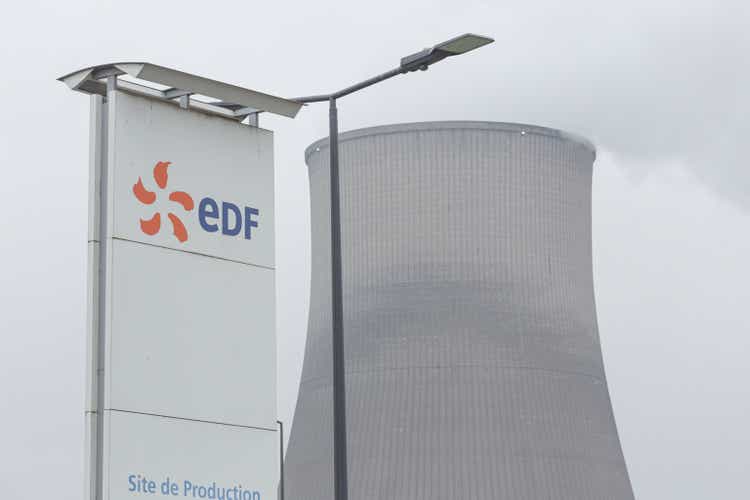 French EDF Workers Protest Government"s Energy Bill Cap