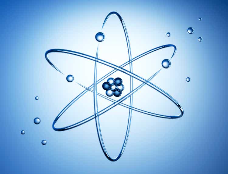 Atom nucleus with electrons