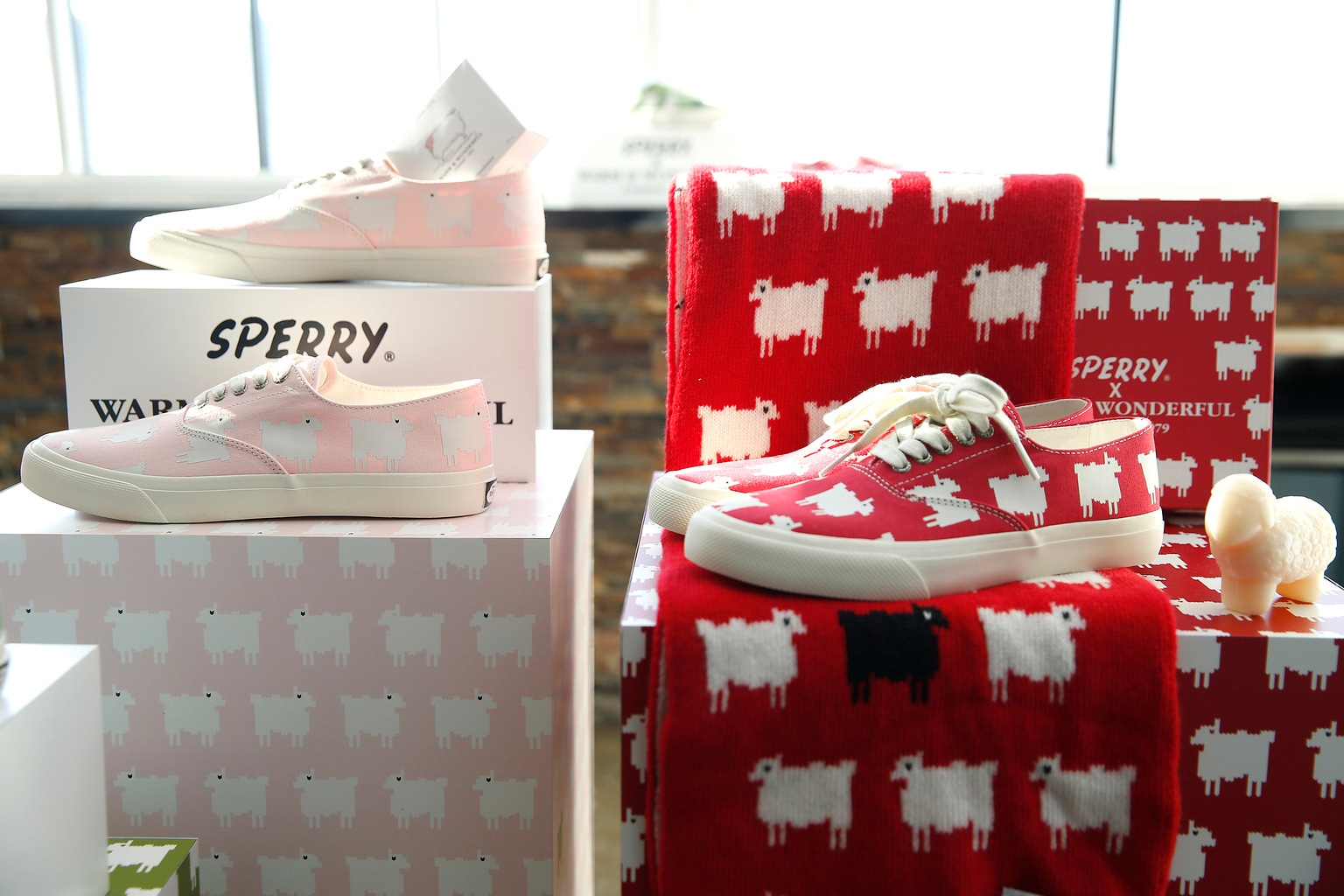 Wolverine World Wide stock extends gains post pre-announcement (NYSE