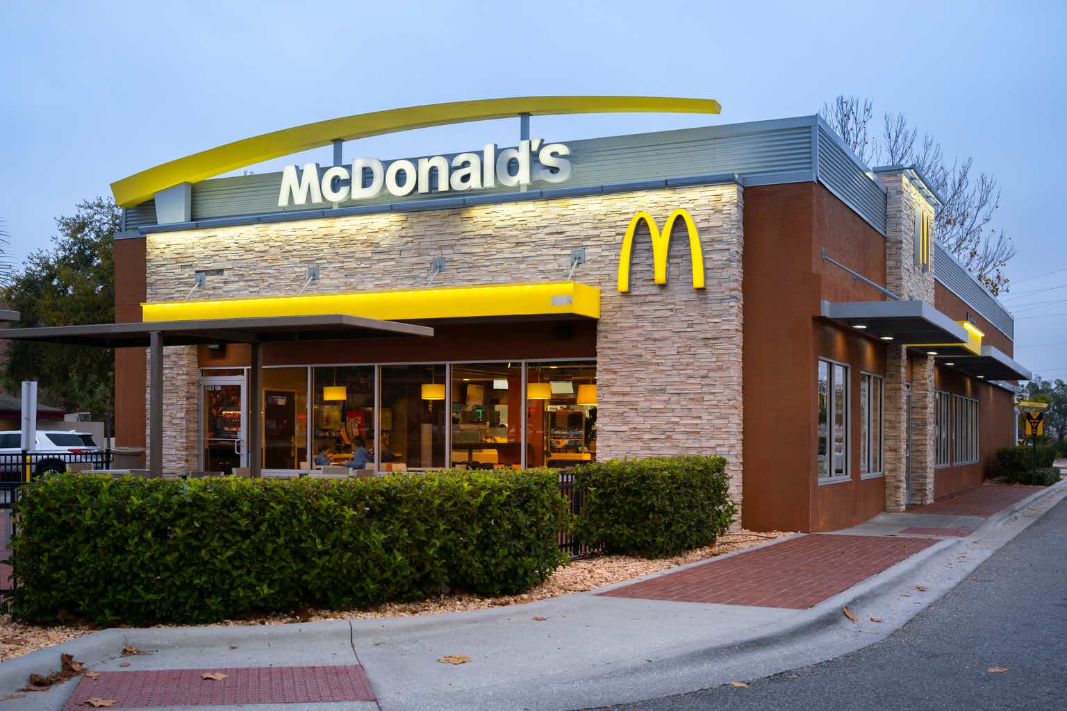 McDonald's Stock: Never This Cheap Since The COVID Pandemic (NYSE:MCD)