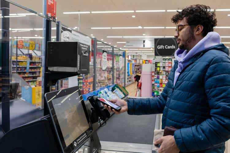 Paying Contactless at Self Service Checkout