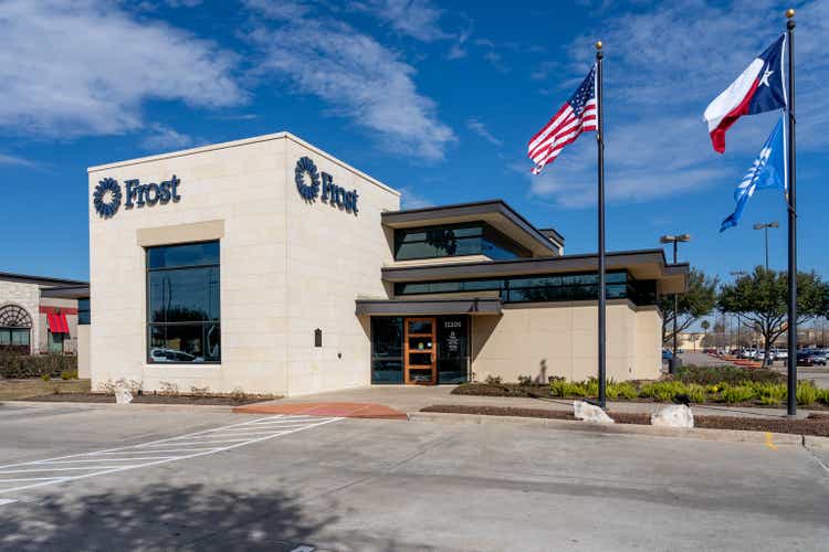 A Frost Bank branch in Pearland, Texas, USA.