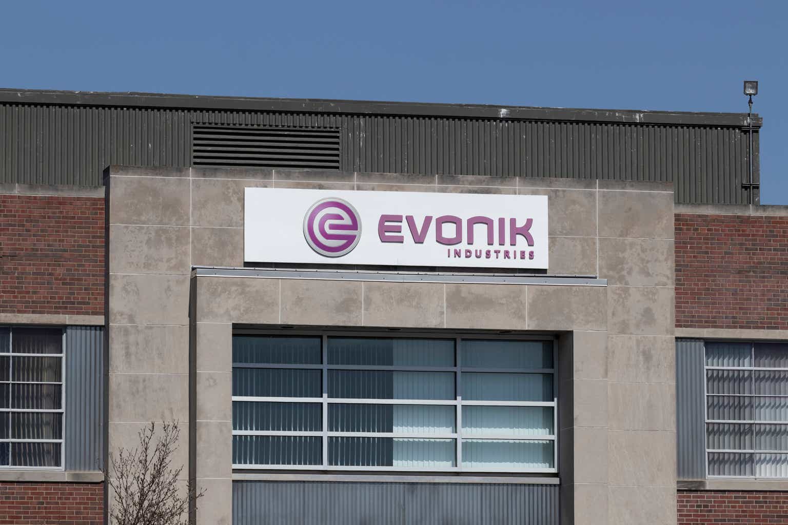 Evonik Stock: Significantly Undervalued, Double-Digit Potential Upside