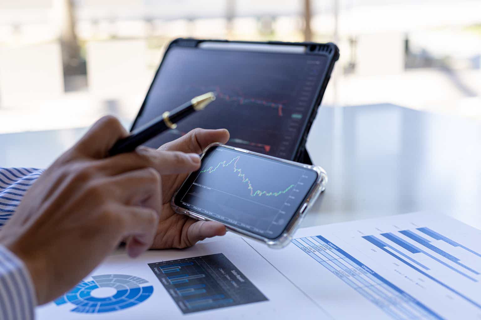 Lazard International Equity Advantage Portfolio Q1 2025 Commentary