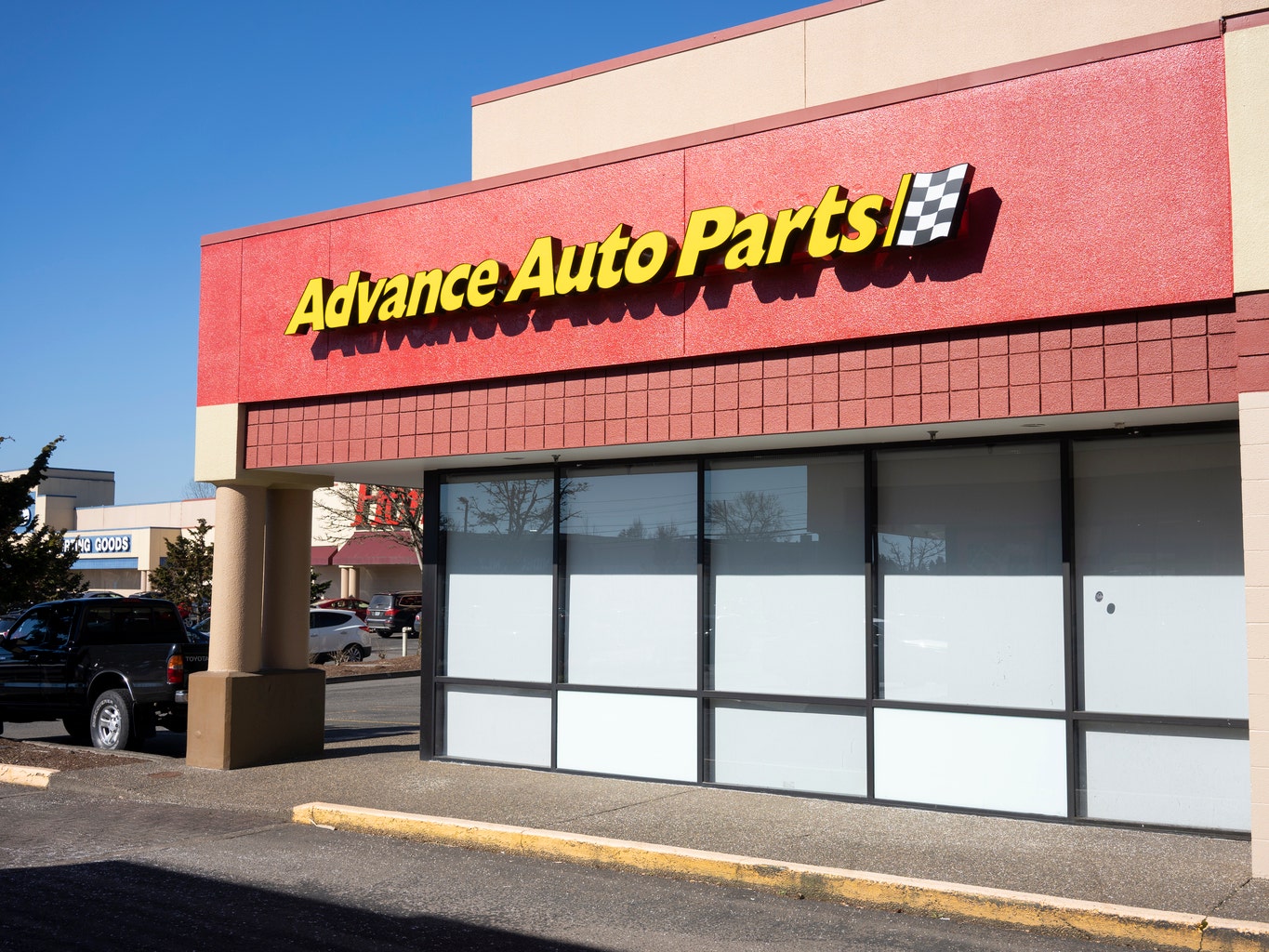 Advance Auto Parts Stock Advance Auto Parts stock breaks down on big earnings miss, lowered guidance (NYSE:AAP) | Seeking Alpha