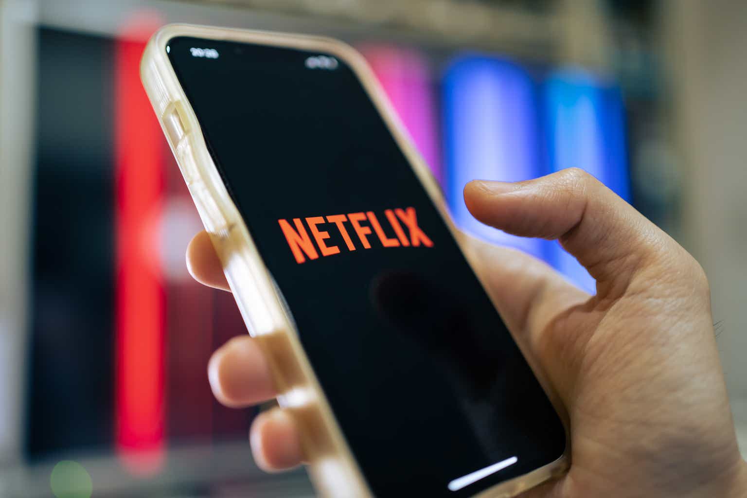 Netflix Starts A Battle With Its Customers (NASDAQ:NFLX)