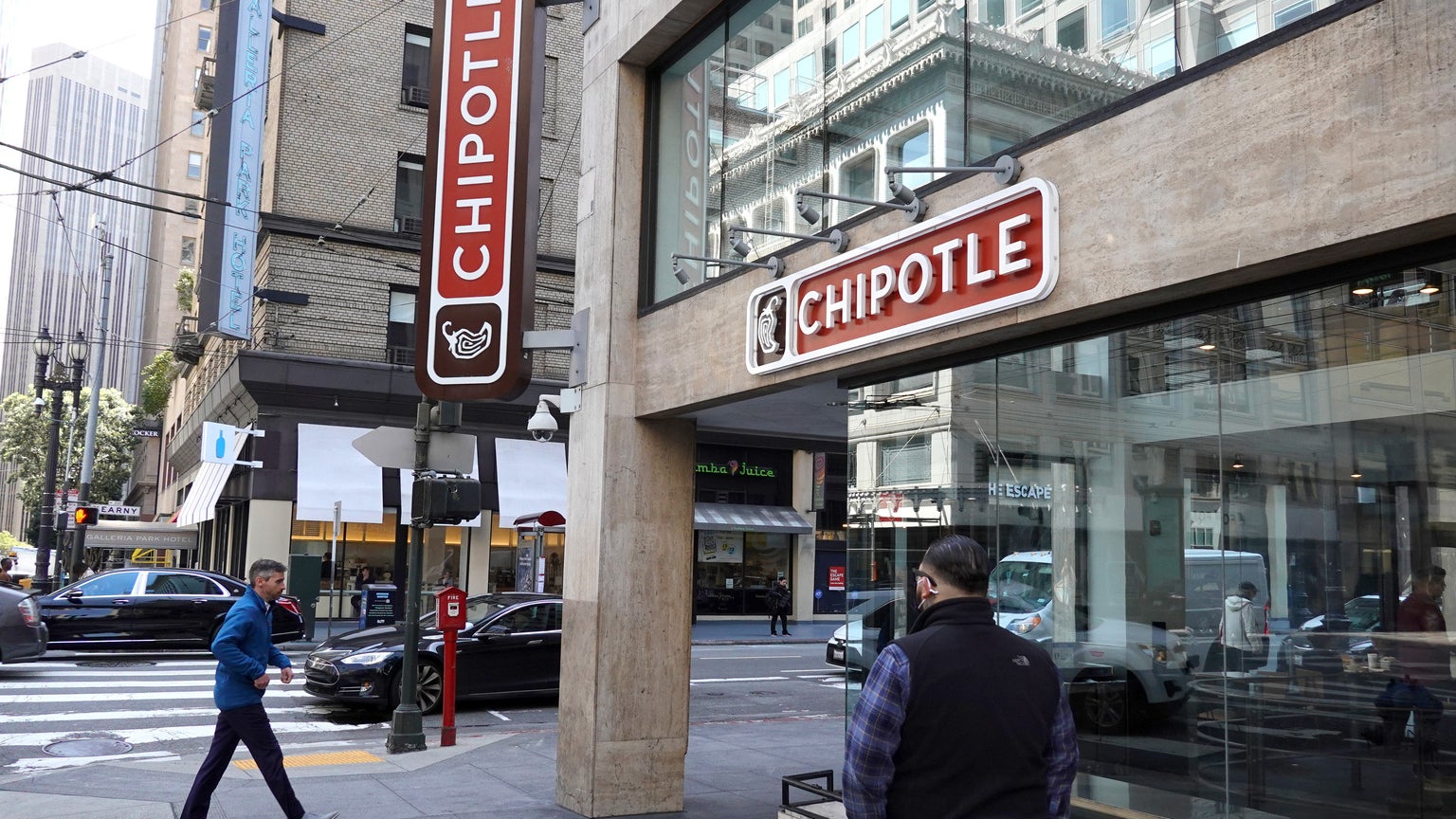 Chipotle increases unit growth target to 7,000 across North