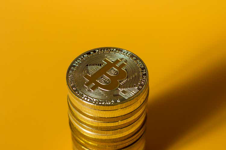 kriptográfiai csoport kereskedő óránkénti profit bitcoin
