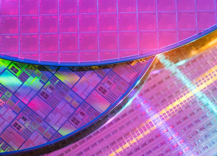 silicon wafer reflecting different colors.