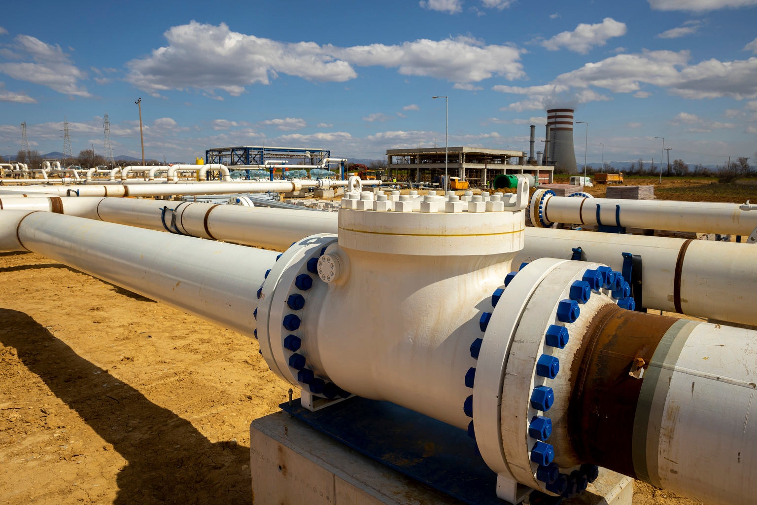 Four Midstream Energy CEFs Now Offer Strong Total Return Potential ...