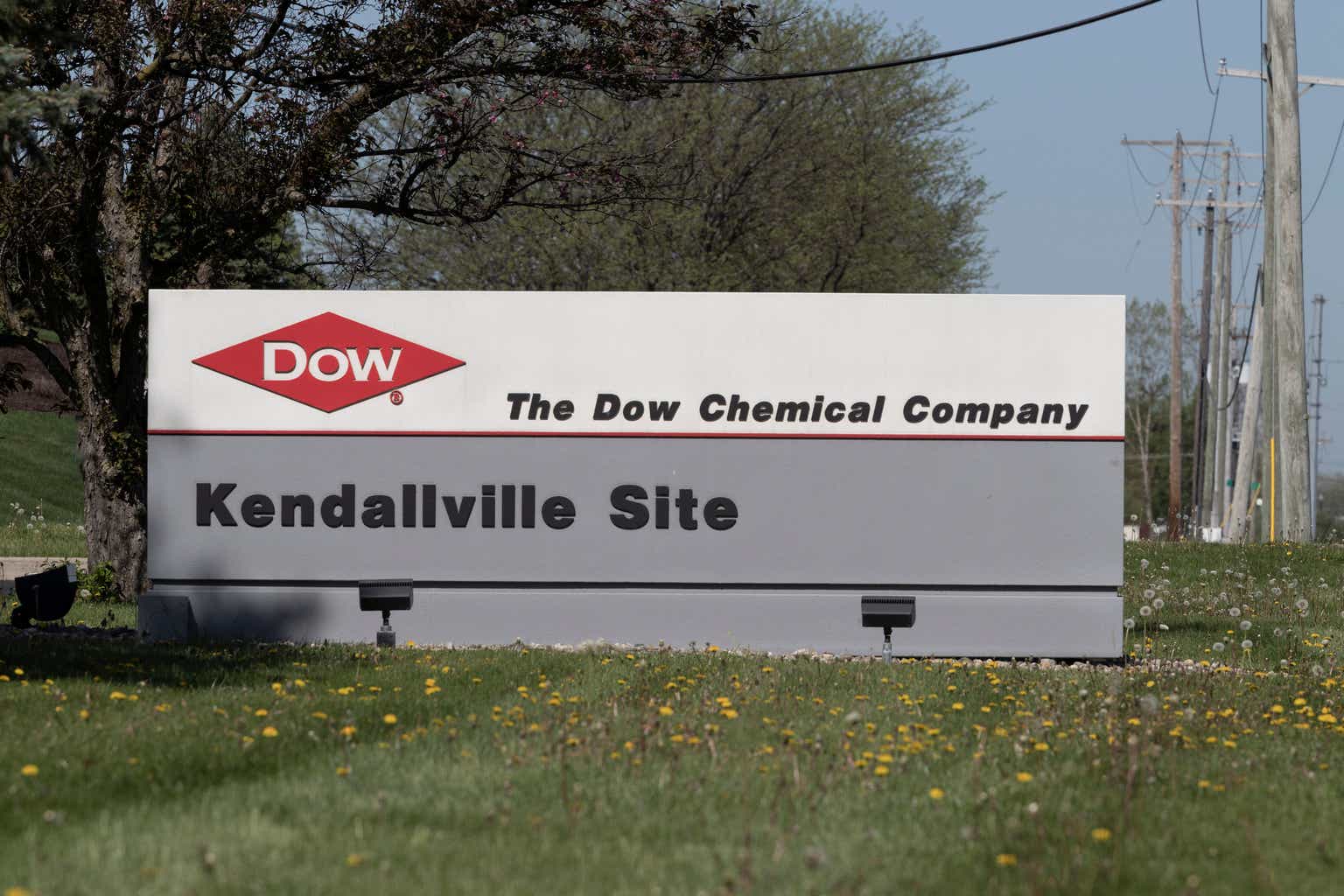 Down On Dow: We Prefer Air Products And Chemicals (NYSE:DOW) | Seeking ...