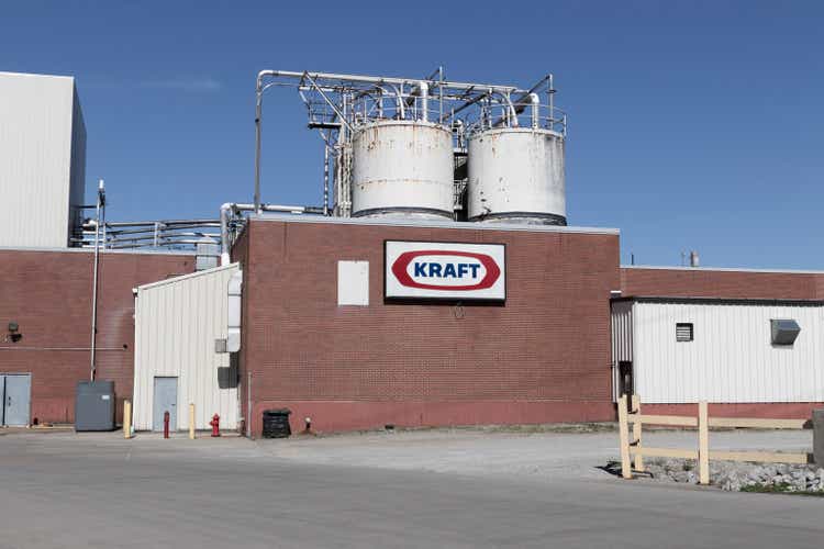 Kraft Heinz Foods caramel and marshmallow plant. Kraft Heinz manufactures food such as Macaroni and Cheese and condiments.