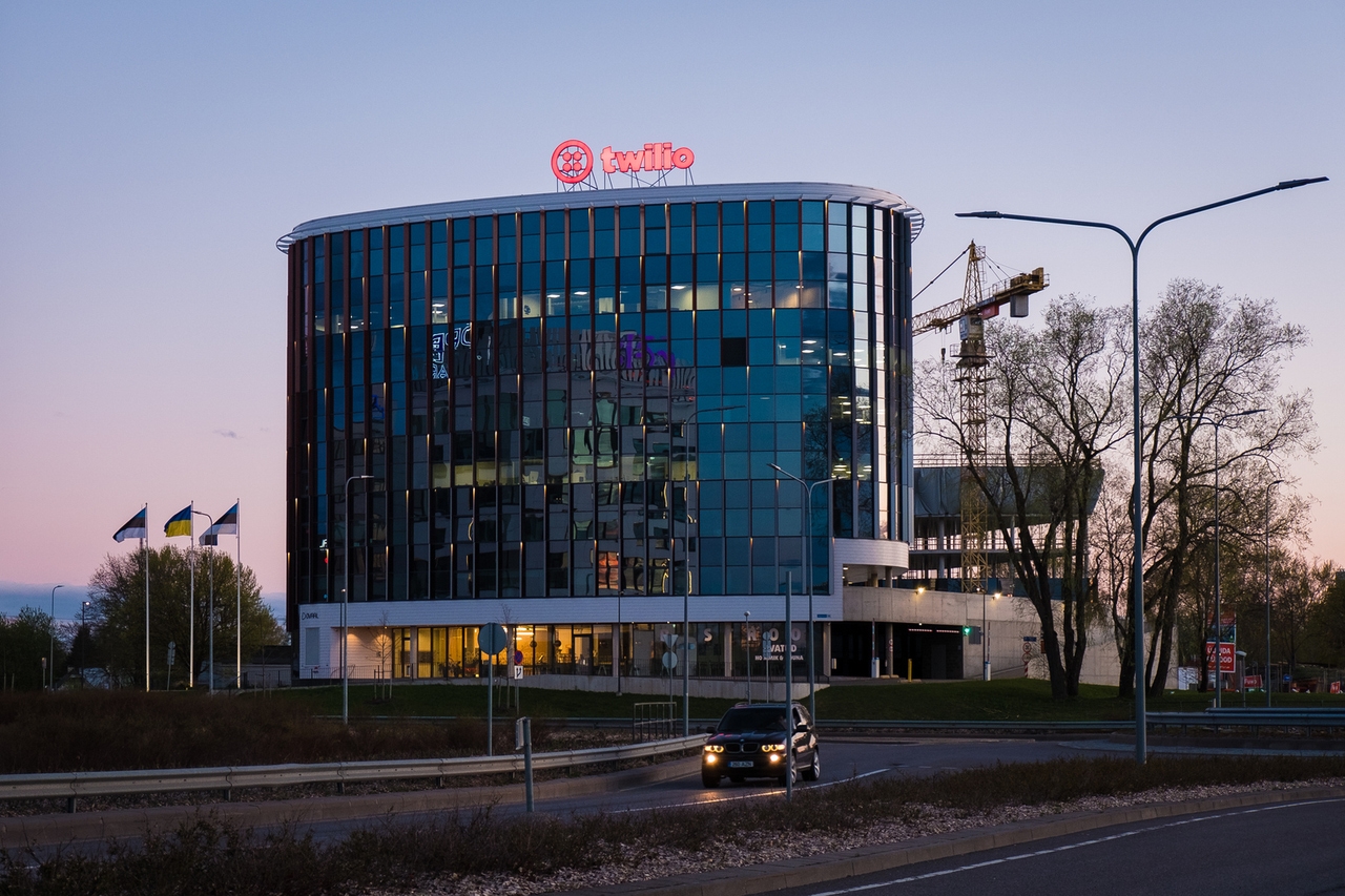 Why Did Twilio Stock Plummet Today Disappointing Analyst Day 