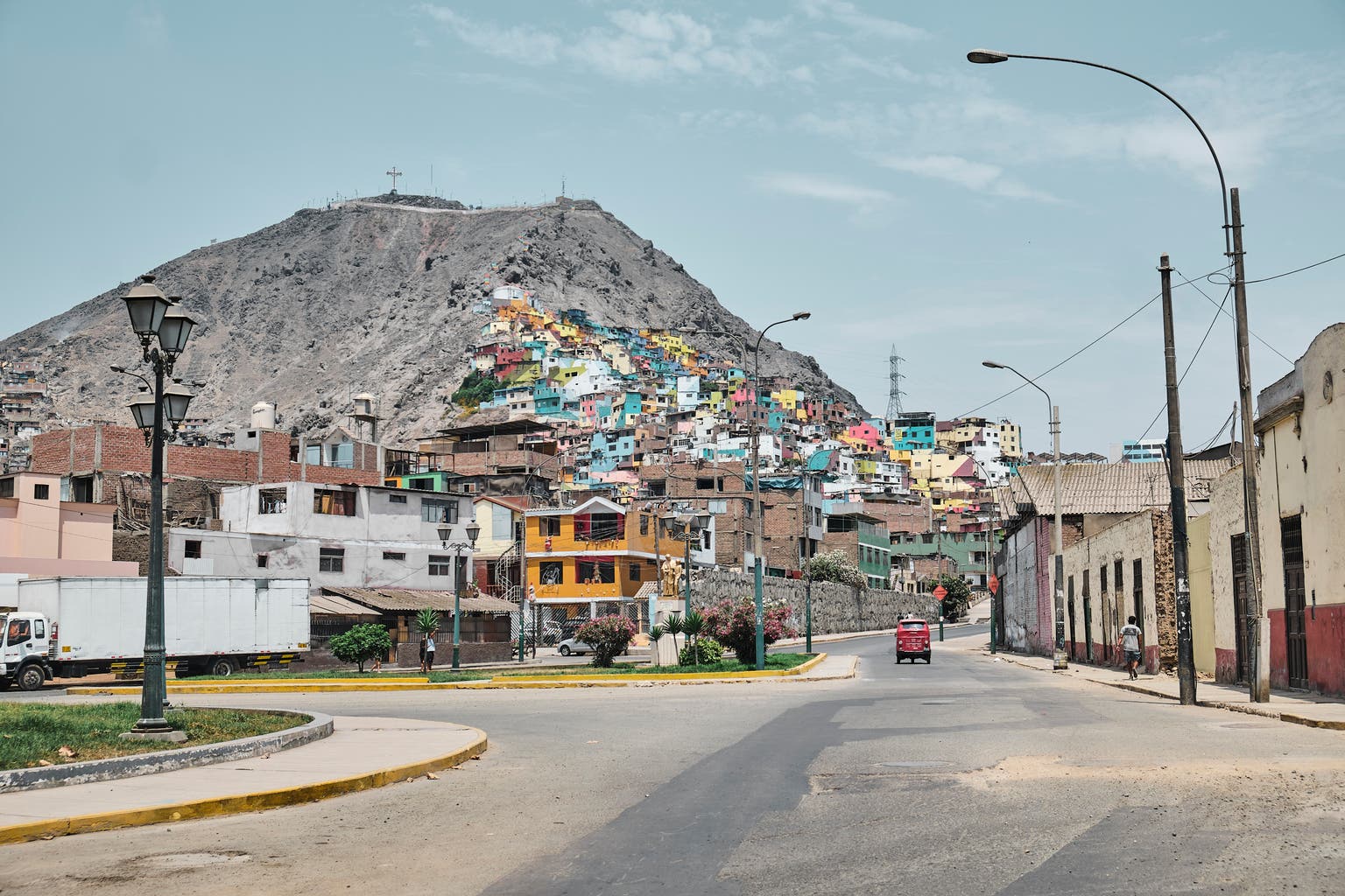 Cementos Pacasmayo's Region Shows Growth, But The Name Is Still A Hold