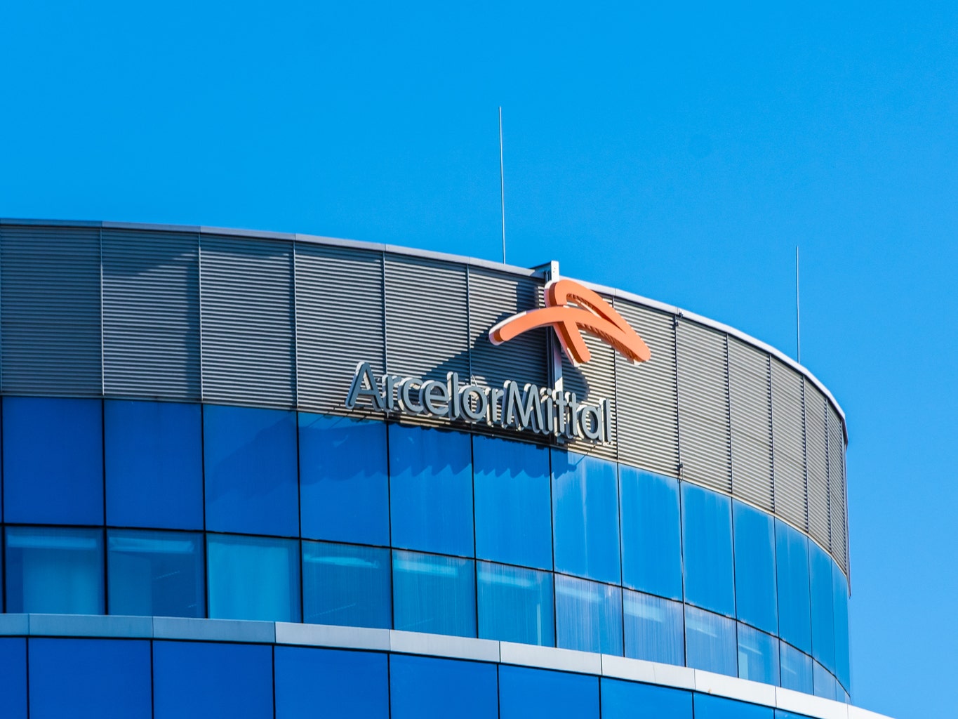 Luxembourg to buy half of ArcelorMittal headquarters