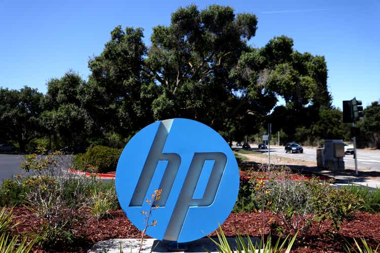 HP Reports Quarterly Earnings
