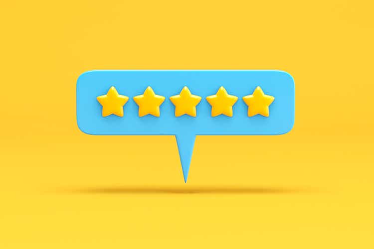 Speech bubble with five stars on yellow background