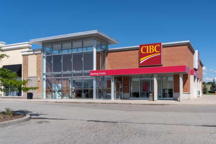 A CIBC bank branch at Meadowvale Shopping Center in Mississauga, On, Canada.