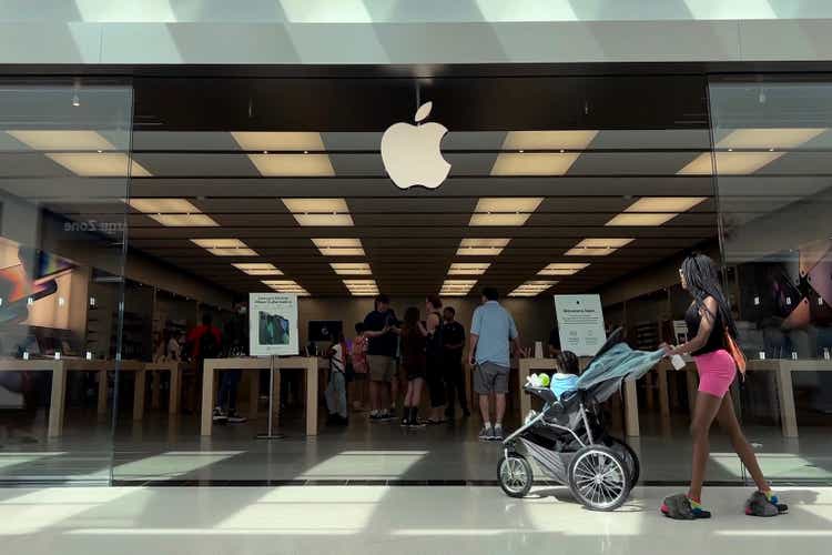 Maryland Apple Store Votes To Unionize, First In The Nation