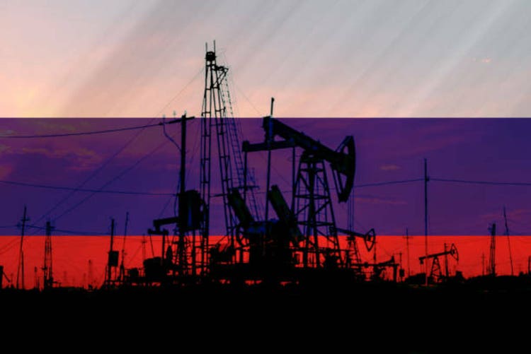 Russian crude oil industry and fossil fuel oil ban