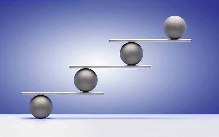 Balance concept with balls - extended