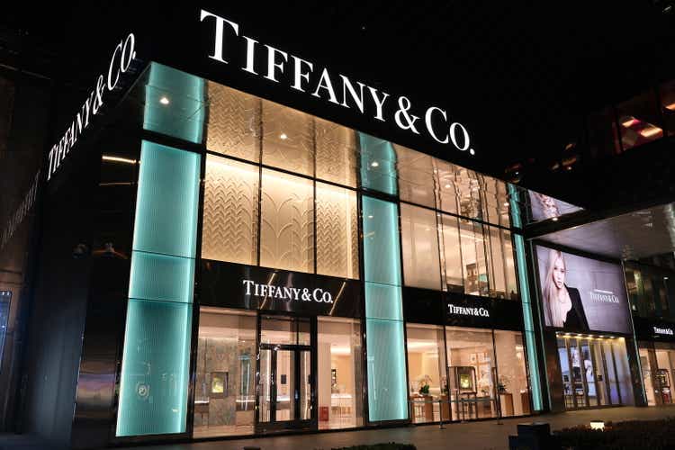 Tiffany & Co. flagship store exterior at night