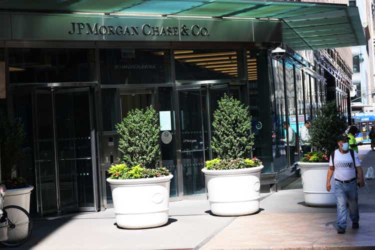 JPMorgan Chase Profits Drop 29 Percent In Second Quarter