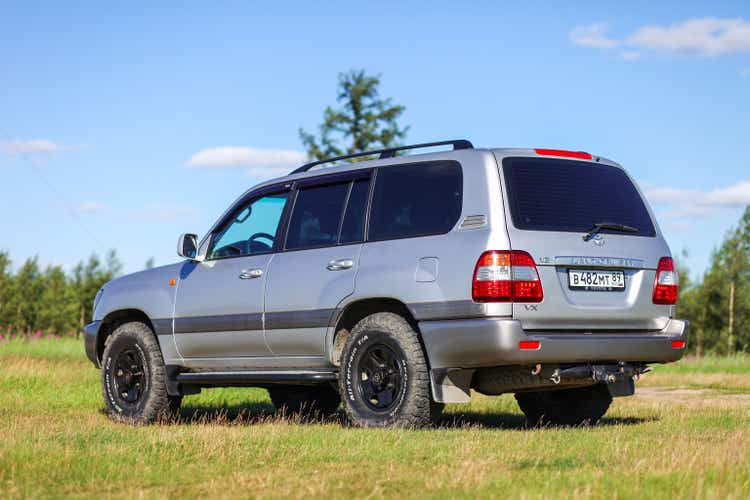 Toyota Land Cruiser 100
