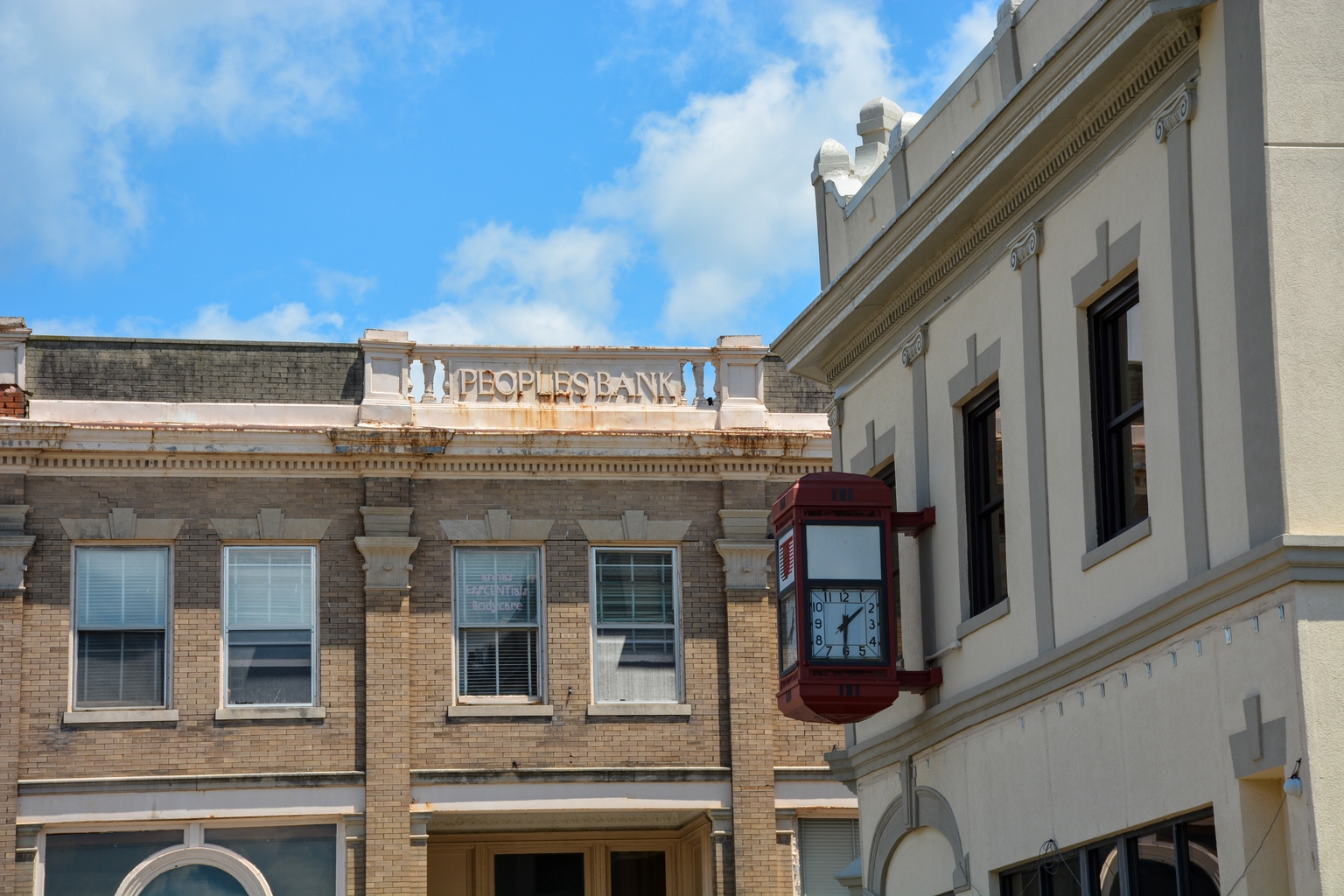 Peoples Bancorp: Citizens Acquisition Adds Scale In Attractive Fashion (NASDAQ:PEBO)