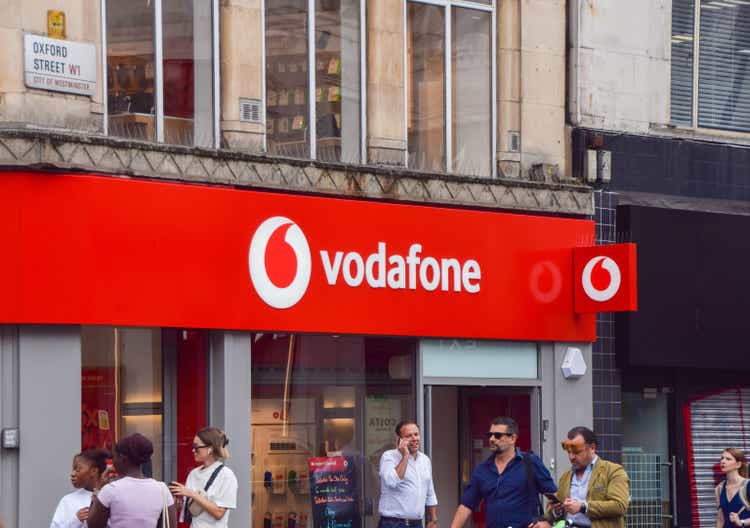 Loja Vodafone em Oxford Street, Londres, Reino Unido